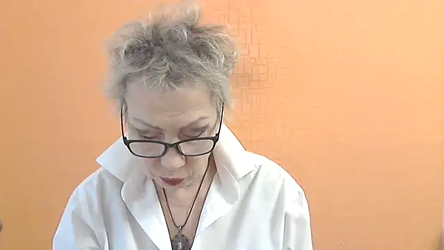 NessyJenixs online show from December 14, 2025, 7:25 am