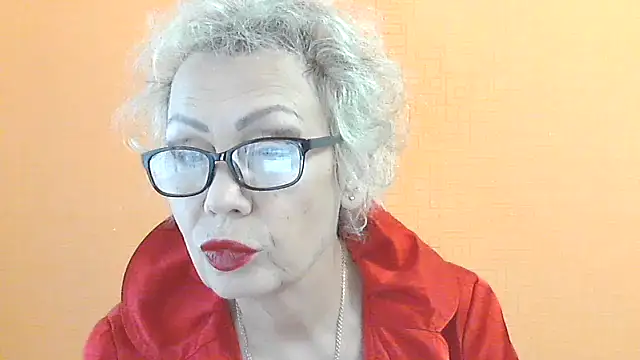 NessyJenixs online show from October 19, 2025, 7:11 am