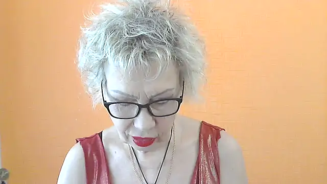 NessyJenixs online show from May 27, 2026, 6:43 am