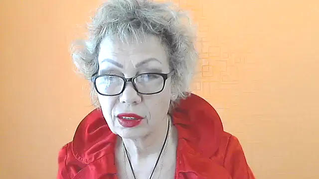 NessyJenixs online show from May 5, 2026, 6:38 am