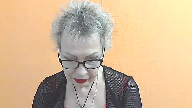 NessyJenixs online show from December 4, 2025, 7:51 am