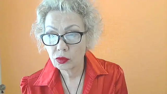 NessyJenixs online show from May 19, 2026, 6:31 am