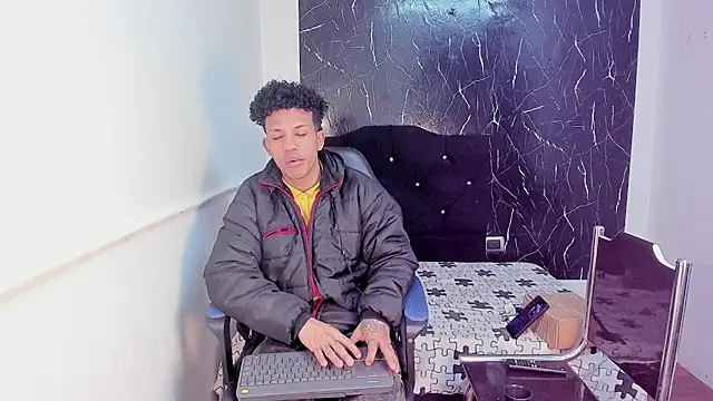 carlos alber12 online show from October 22, 2025, 12:04 pm