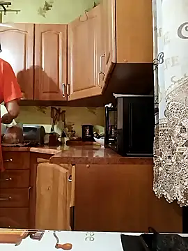 Snapshot of Laura_Kiss chatting on January 13, 2026, 3:16 pm Laura Kiss online show from January 13, 2026, 3:16 pm