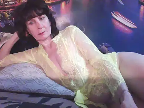 Snapshot of Laura_Kiss chatting on February 24, 2026, 4:19 pm Laura Kiss online show from February 24, 2026, 4:19 pm