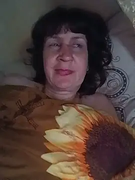 Snapshot of Laura_Kiss chatting on May 27, 2026, 9:11 pm Laura Kiss online show from May 27, 2026, 9:11 pm