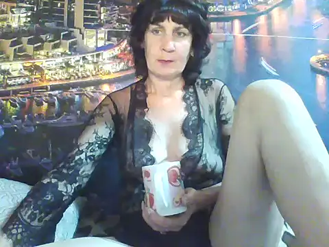 Snapshot of Laura_Kiss chatting on September 8, 2025, 4:06 pm Laura Kiss online show from September 8, 2025, 4:06 pm