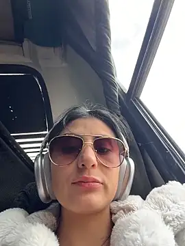 fiorella paris online show from February 22, 2026, 6:53 pm