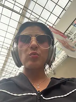 fiorella paris online show from March 14, 2026, 9:10 pm