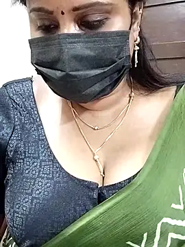 Queenflowerr online show from February 14, 2025, 6:56 am