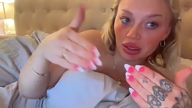 blissdimicco online show from February 20, 2026, 10:33 pm