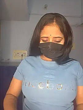 Hot honey77 online show from November 17, 2025, 5:06 pm