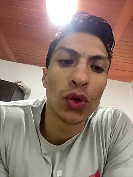 Snapshot of ApoloCruz chatting on February 7, 2026, 3:09 pm ApoloCruz online show from February 7, 2026, 3:09 pm