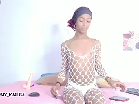 Snapshot of nahomy_james25 chatting on February 11, 2025, 12:47 pm nahomy james25 online show from February 11, 2025, 12:47 pm