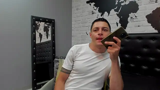 Frank Millers online show from November 20, 2025, 8:42 pm