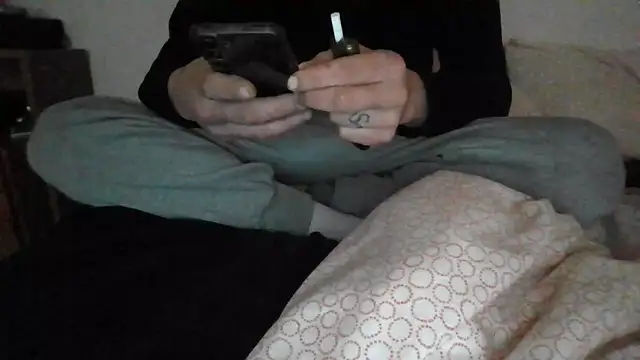 Snapshot of Velly82 chatting on February 11, 2026, 8:03 am Velly82 online show from February 11, 2026, 8:03 am