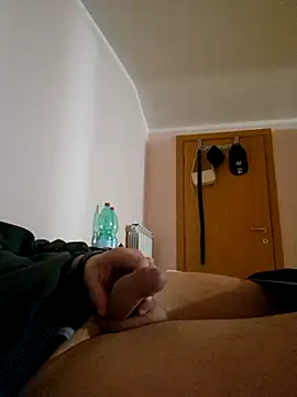 Snapshot of Velly82 chatting on January 7, 2026, 5:51 pm Velly82 online show from January 7, 2026, 5:51 pm