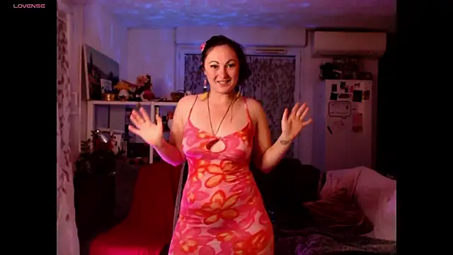 Snapshot of AdorahB3ll3 chatting on April 5, 2026, 7:09 pm AdorahB3ll3 online show from April 5, 2026, 7:09 pm