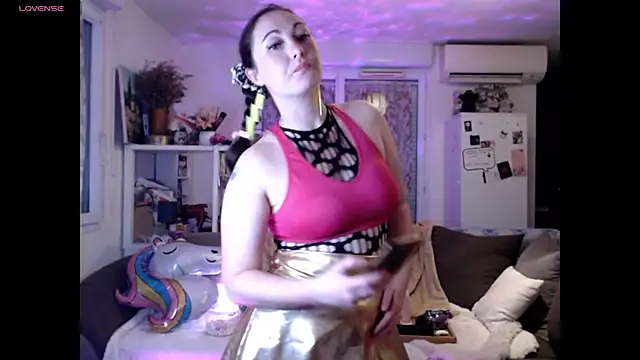 AdorahB3ll3 online show from December 14, 2025, 8:14 pm