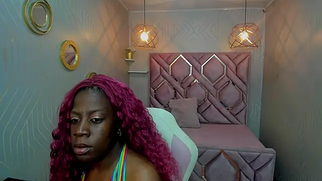 Snapshot of nefertiti_ebony chatting on February 22, 2025, 4:18 am nefertiti ebony online show from February 22, 2025, 4:18 am