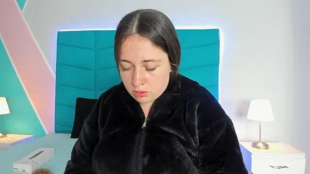 Luciana brown  online show from March 21, 2025, 12:51 am