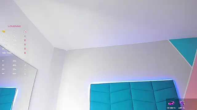 Luciana brown  online show from March 13, 2025, 2:05 am