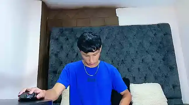 Snapshot of MarckPassion chatting on March 18, 2025, 1:12 pm MarckPassion online show from March 18, 2025, 1:12 pm