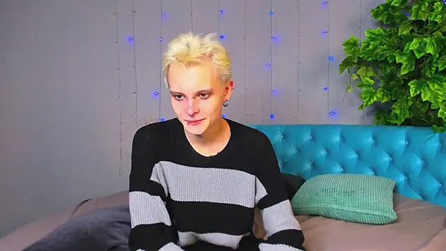 DemianEnglen online show from February 2, 2025, 8:41 pm