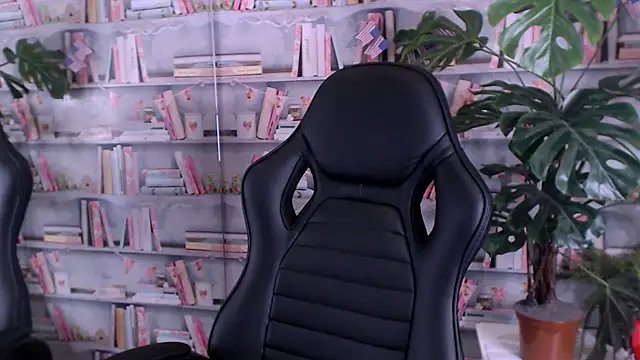 DemianEnglen online show from March 20, 2025, 8:42 am