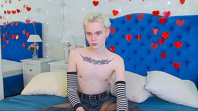 DemianEnglen online show from February 13, 2025, 9:06 pm