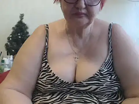Snapshot of DeniseeRosea chatting on March 12, 2025, 11:10 am DeniseeRosea online show from March 12, 2025, 11:10 am