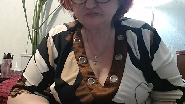 Snapshot of DeniseeRosea chatting on April 18, 2026, 7:07 pm DeniseeRosea online show from April 18, 2026, 7:07 pm