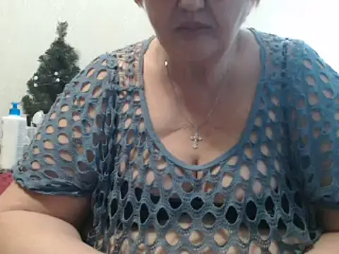 Snapshot of DeniseeRosea chatting on March 18, 2025, 3:33 pm DeniseeRosea online show from March 18, 2025, 3:33 pm