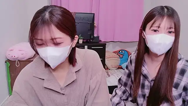 Snapshot of NA-KAREN-V8 chatting on March 15, 2026, 1:40 pm NA-KAREN-V8 online show from March 15, 2026, 1:40 pm