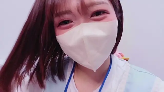 Snapshot of NA-KAREN-V8 chatting on April 3, 2026, 9:16 am NA-KAREN-V8 online show from April 3, 2026, 9:16 am