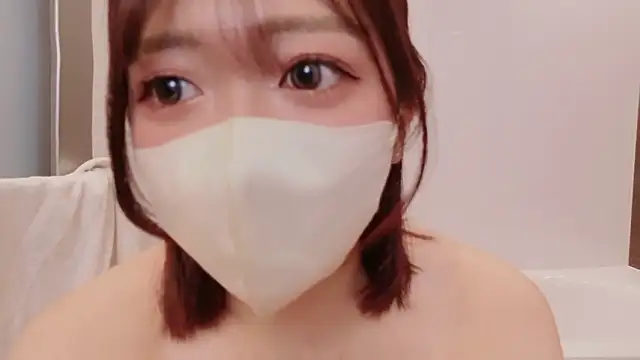 Snapshot of NA-KAREN-V8 chatting on April 5, 2026, 10:22 am NA-KAREN-V8 online show from April 5, 2026, 10:22 am