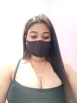 Snapshot of Simran-001 chatting on May 5, 2026, 12:19 pm Simran-001 online show from May 5, 2026, 12:19 pm