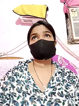 Snapshot of Simran-001 chatting on October 5, 2025, 6:42 pm Simran-001 online show from October 5, 2025, 6:42 pm