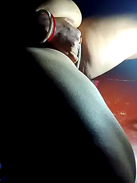 Bong-lady online show from October 28, 2025, 6:51 pm