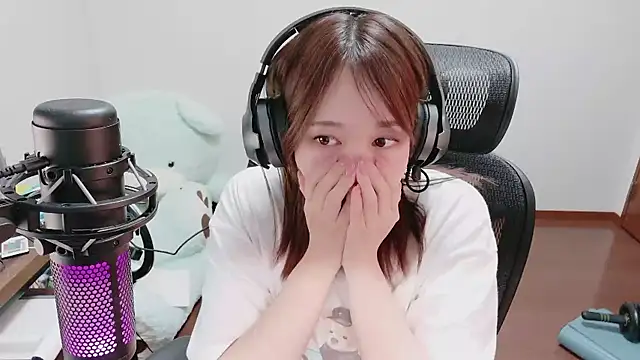 Snapshot of mio7635 chatting on July 14, 2026, 12:11 pm mio7635 online show from July 14, 2026, 12:11 pm