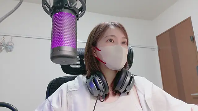Snapshot of mio7635 chatting on June 30, 2026, 2:17 pm mio7635 online show from June 30, 2026, 2:17 pm