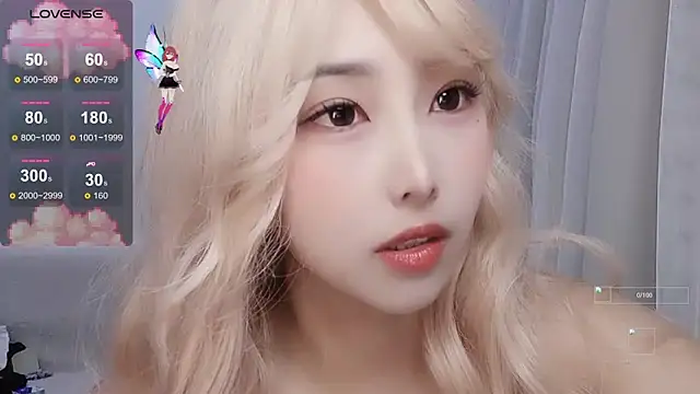 Snapshot of tunestar chatting on November 30, 2025, 11:22 am tunestar online show from November 30, 2025, 11:22 am