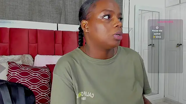 NatyParker online show from November 7, 2025, 1:37 pm