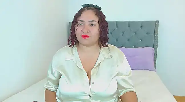 Snapshot of KarlaWild chatting on March 6, 2025, 6:37 pm KarlaWild online show from March 6, 2025, 6:37 pm