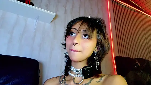 Snapshot of verhona_vlad chatting on February 26, 2025, 6:15 pm verhona vlad online show from February 26, 2025, 6:15 pm