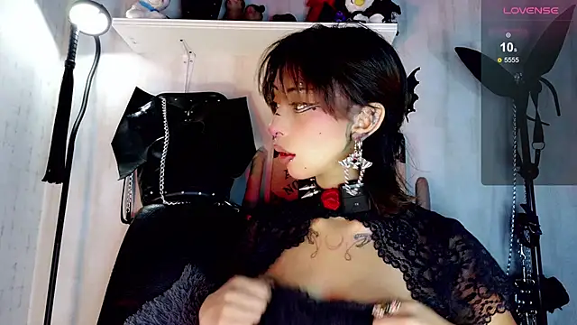 Snapshot of verhona_vlad chatting on February 22, 2025, 4:51 am verhona vlad online show from February 22, 2025, 4:51 am