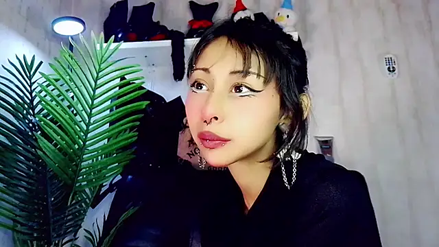 Snapshot of verhona_vlad chatting on March 4, 2025, 12:22 pm verhona vlad online show from March 4, 2025, 12:22 pm