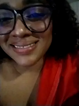 Snapshot of RoxieLewis chatting on March 13, 2025, 3:00 am RoxieLewis online show from March 13, 2025, 3:00 am