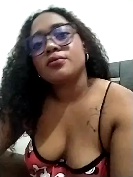 Snapshot of RoxieLewis chatting on March 9, 2025, 5:39 pm RoxieLewis online show from March 9, 2025, 5:39 pm