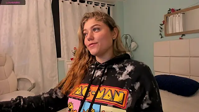 alaia greyy online show from February 25, 2025, 1:43 pm